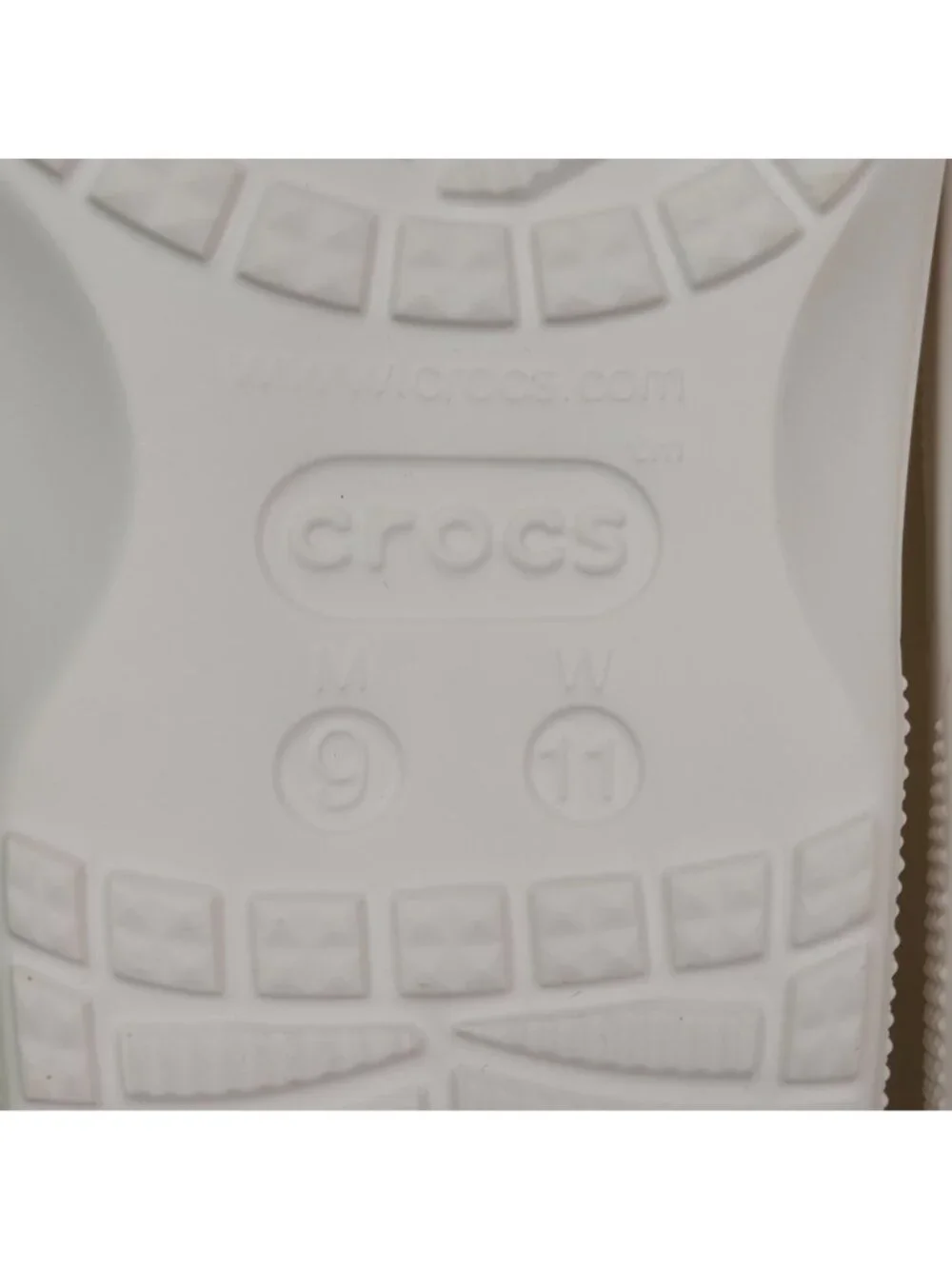 Crocs Baya II Slide Sandals White M9 W11 Lightweight Slip-Resistant Shower Shoes